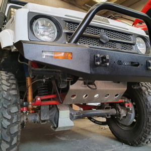 FRONT SQUARED WINCH BUMPER STEEL SAMURAI